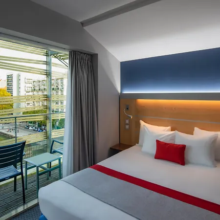Express Paris-canal De La By Ihg Parigi