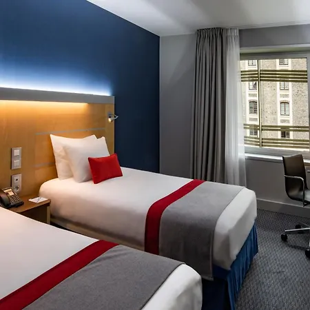 Express Paris-canal De La By Ihg