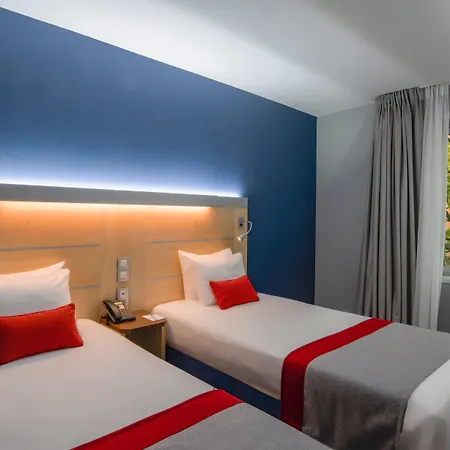 Express Paris-canal De La By Ihg Hotel Parigi