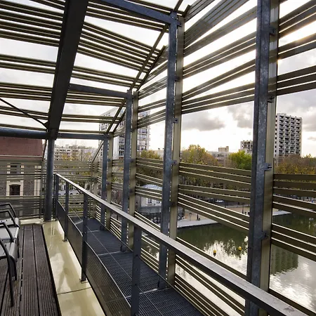 Express Paris-canal De La By Ihg