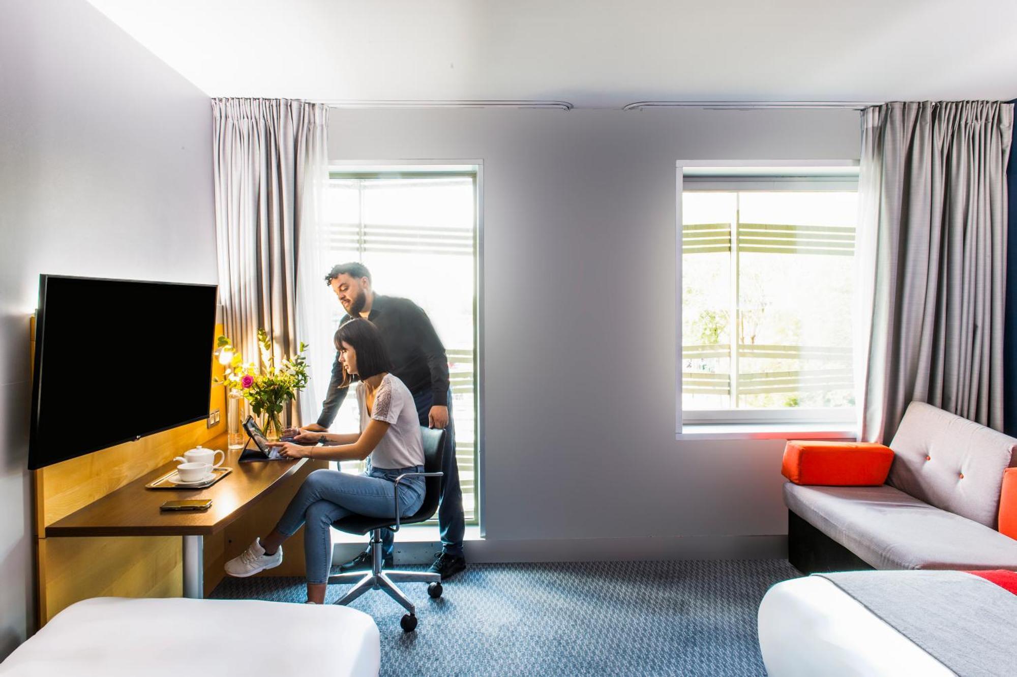 Express Paris-canal De La By Ihg Hotel